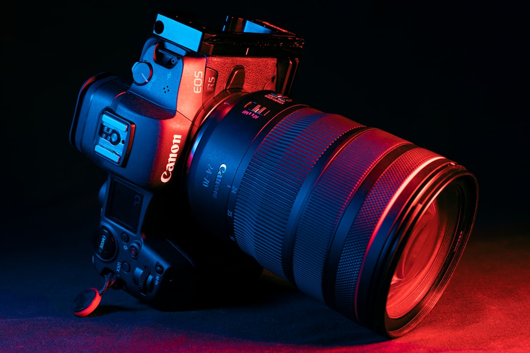 Canon EOS R6 V: full-frame mirrorless 32,5MP με 7K βίντεο και ενεργή ψύξη