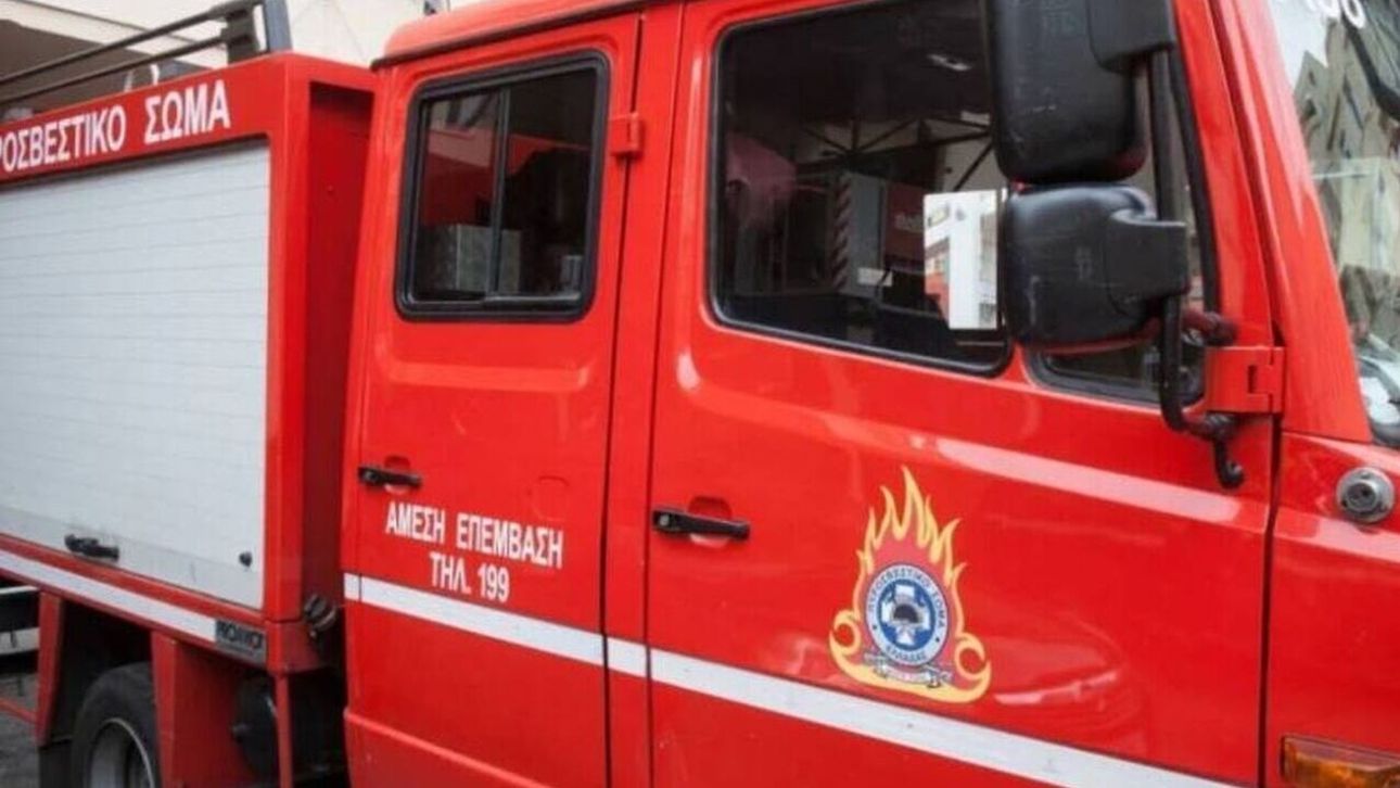 Αναφορές για φωτιά στο Σχιστό αποδείχθηκαν καπνός από φουγάρο διυλιστηρίου